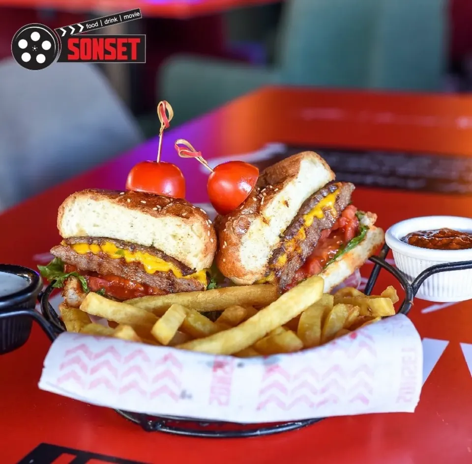 STEAK BURGER